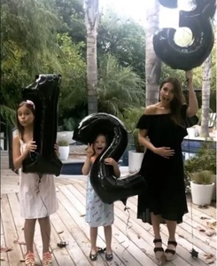 Actriţa Jessica Alba este însărcinată cu al treilea copil