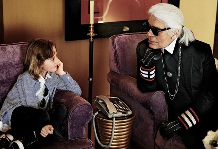 Fiul în vârstă de nouă ani al lui Brad Kroenig, model fetiş al lui Karl Lagerfeld, e noul protejat al creatorului de modă