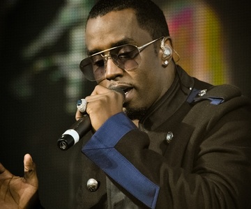 Sean ”Diddy” Combs susţine că a glumit când a spus că îşi schimbă numele în Brother Love