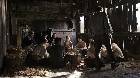 „Giant/ Handia”