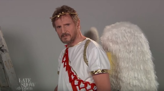 Liam Neeson a dat o audiţie pentru rolul Cupidon, într-un scheci pentru emisiunea „The Late Show”:  Dacă nu vă veţi îndrăgosti, vă voi găsi – VIDEO