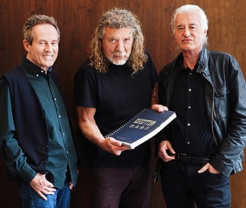 Jimmy Page, Robert Plant şi John Paul Jones s-au reunit pentru a lucra la un album foto care să marcheze 50 de ani de Led Zeppelin