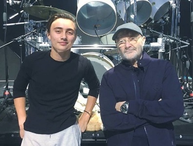 Phil Collins este de acord ca formaţia Genesis să se reunească, cu fiul său la tobe