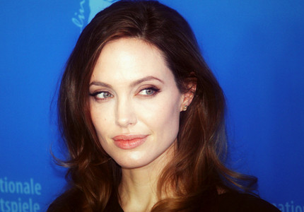 Angelina Jolie va fi editor-invitat la BBC Radio de Crăciun 