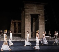Chanel a prezentat colecţia dedicată meseriilor de artă într-un templu egiptean reconstituit la MET - FOTO/ VIDEO