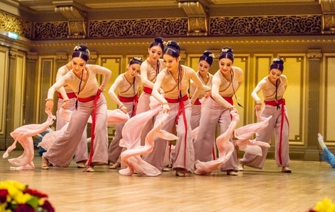 REPORTAJ - Dansuri în culori de jad şi piersică, de Anul Nou Chinezesc, la Ateneul Român -  FOTO