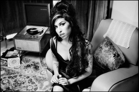 Turneul hologramei lui Amy Winehouse, anulat 