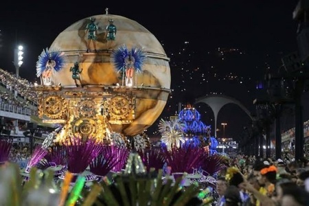 Carnavalul din Rio de Janeiro începe vineri. Paiete biodegradabile şi peste 300 de petreceri