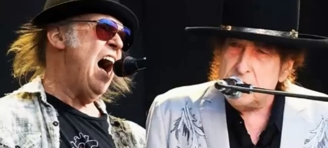 Bob Dylan şi Neil Young au oferit un show spectaculos, pe aceeaşi scenă, în Hyde Park din Londra - VIDEO