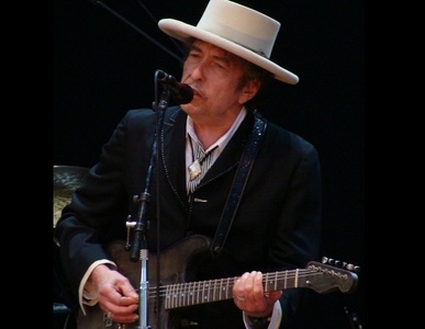 Bob Dylan, cel mai vârstnic artist care a ajuns pe primul loc în topul britanic al albumelor

