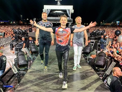 Muse pregăteşte un nou album, inspirat de „protestele şi haosul” din lume