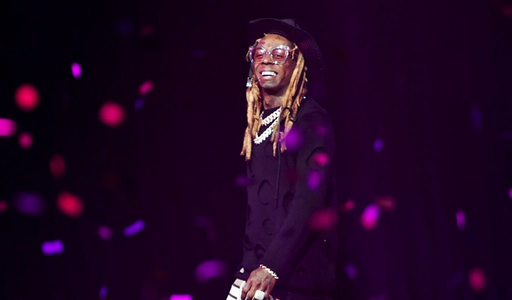 Rapperul american Lil Wayne, acuzat pentru posesie de armă de foc, a pledat vinovat


