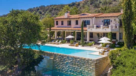 Justin Timberlake şi Jessica Biel îşi vând casa din Los Angeles pentru 35 de milioane de dolari