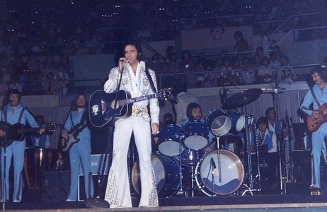 Bateristul Ronnie Tutt, care a cântat cu Elvis Presley aproximativ un deceniu, a murit