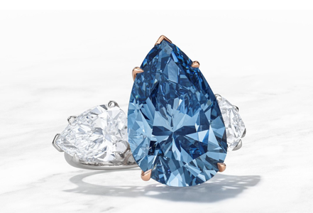 Christie's vinde un diamant albastru rar pentru peste 40 de milioane de dolari
