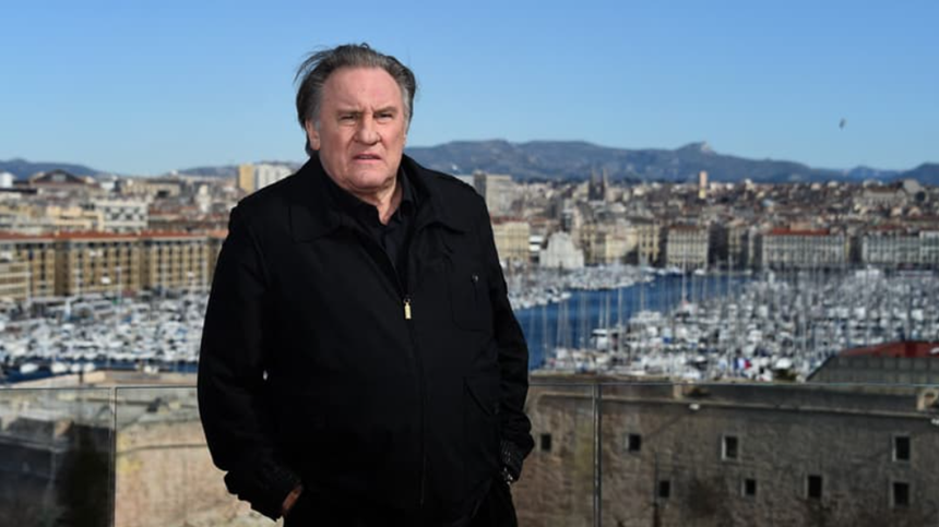 Gérard Depardieu revine pe marele ecran, în aşteptarea procesului pentru agresiuni sexuale. Actorul joacă într-un film de Fanny Ardant