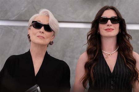 Primele imagini cu Meryl Streep şi Anne Hathaway în „Diavolul se îmbracă de la Prada 2”, lansate - VIDEO