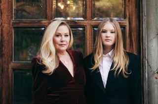 Christina Applegate a dezvăluit că este imobilizată în mare parte la pat din cauza sclerozei multiple