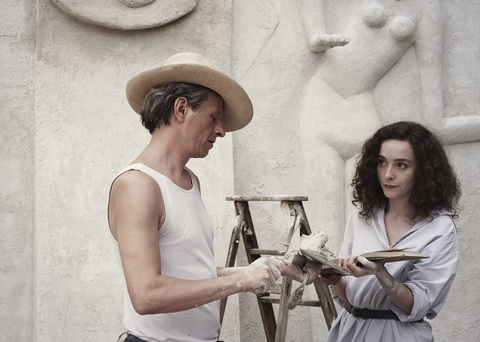 "Leonora în lumina dimineţii", filmul biografic inspirat din viaţa artistei suprarealiste Leonora Carrington, intră în cinematografe/ VIDEO