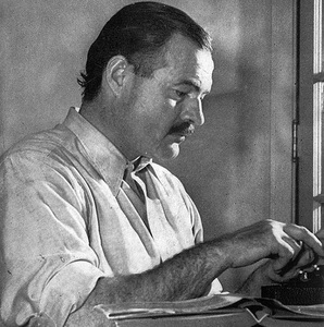 Manuscrise şi obiecte personale rare ce au aparţinut scriitorului Ernest Hemingway, expuse la Biblioteca JFK din Boston