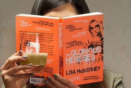 Scriitoarea Lisa McInerney a câştigat Women's Prize for Fiction pe 2016