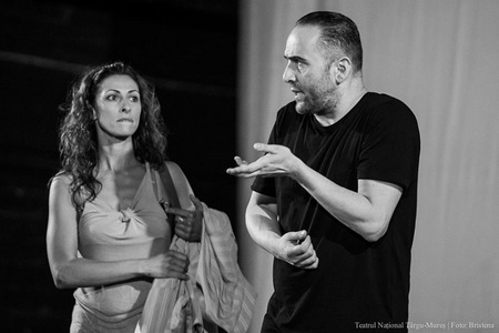 Musicalul ”Femei în pragul unei crize de nervi”, de Răzvan Mazilu, pus în scenă la Teatrul Naţional din Târgu Mureş