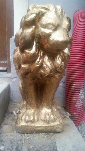 Leu auriu (Foto: kitschmuseum.ro)