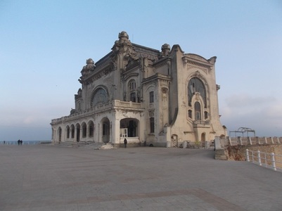 Cazinoul din Constanţa, redeschis timp de o săptămână pentru o expoziţie despre clădirile construite pe litoral în perioada interbelică

