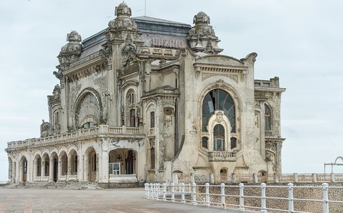 Cazinoul din Constanţa, între cele mai periclitate 12 situri de patrimoniu din Europa
