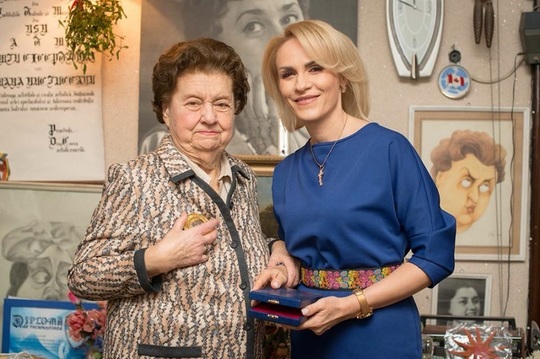 Tamara Buciuceanu-Botez şi Gabriela Firea (Foto: Facebook/ Gabriela Firea)