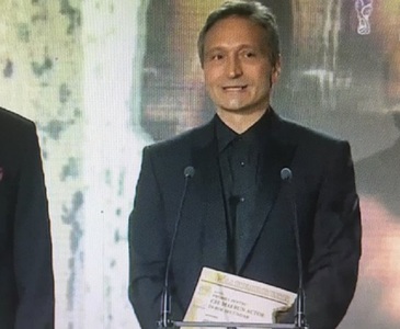 Gala Premiilor UNITER 2018: Zsolt Bogdan a primit trofeul pentru cel mai bun actor în rol secundar