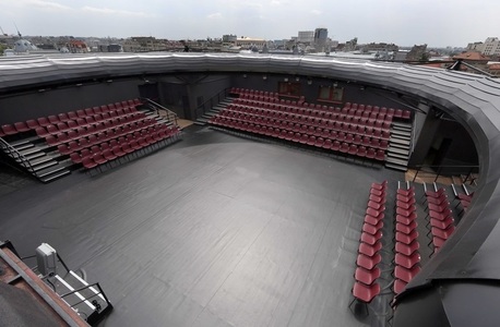 Sala Amfiteatru de pe acoperişul Naţionalului bucureştean a fost inaugurată în nocturnă - VIDEO