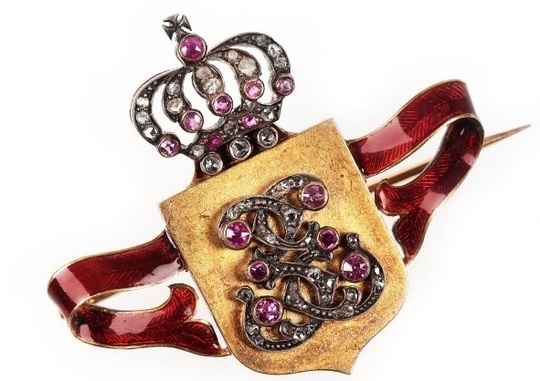 Rară broşă din aur Joseph Resch, decorată cu cifrul regal, diamante, safire roz şi email, cca. 1900, piesă de colecţie