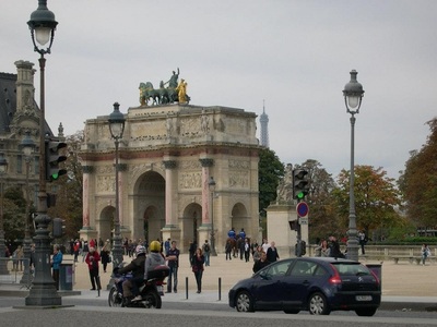 Muzeul Luvru a lansat un apel de finanţare publică pentru restaurarea Arc du Carrousel