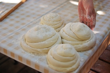 Ziua Pitei - Atelier practic de plăcinte armâneşti cu mătuşa Chiraţa, la Clubul Ţăranului