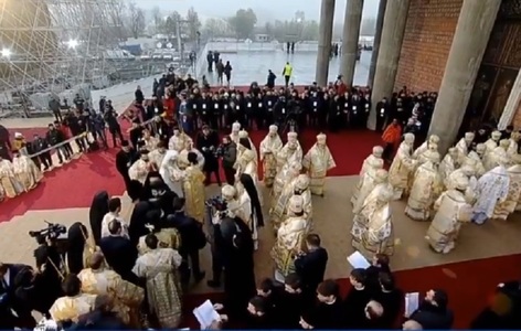Slujba de Sfinţire a Altarului Catedralei Naţionale, oficiată de Patriarhul Ecumenic Bartolomeu şi de PF Daniel, Patriarhul BOR