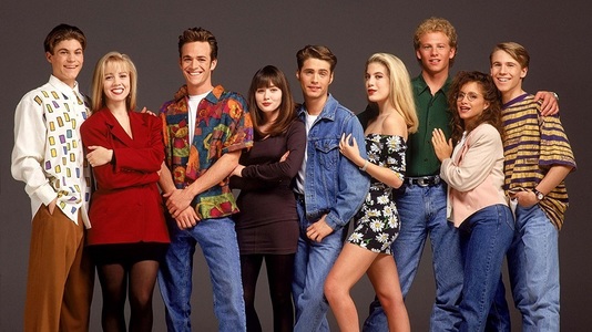 Un reboot al serialului „Beverly Hills, 90210”, în lucru, cu o parte din distribuţia originală

