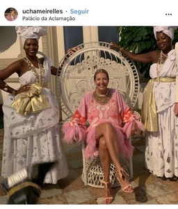 Directoarea revistei Vogue Brazilia a demisionat după publicarea fotografiilor de la aniversarea ei care evocă sclavia