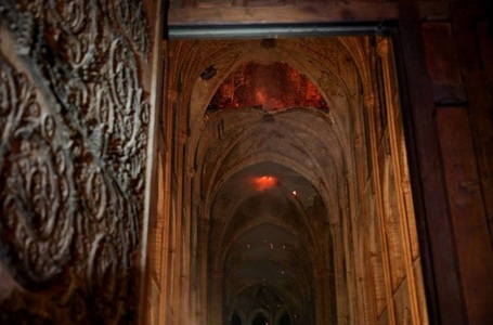 Notre-Dame: Trei elemente majore ale structurii catedralei riscă să se prăbuşească 