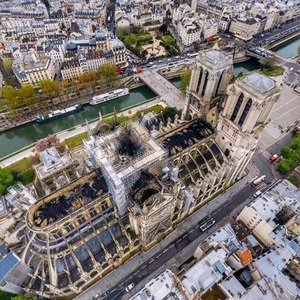 Notre-Dame: Curtea din faţă, în curs de decontaminare; redeschiderea ei este prevăzută la sfârşitul săptămânii