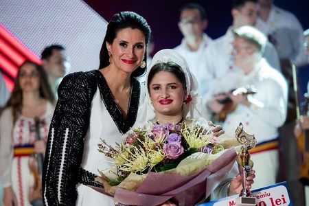 Finala sezonului patru "Vedeta populară" a fost câştigată de Simona Alexandru
