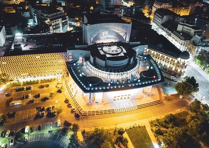 Două spectacole găzduite de Teatrul Naţional din Bucureşti, amânate