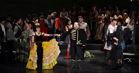 Trei teatre din Timişoara şi Opera îşi reprogramează sau îşi anulează spectacolele