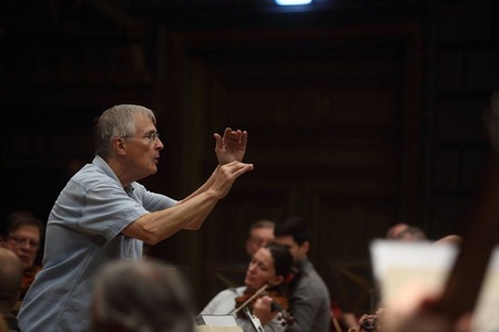 Muzicianul german Christian Zacharias va fi directorul de onoare al Filarmonicii "George Enescu" în stagiunea 2020-2021