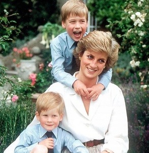 O statuie a Prinţesei Diana va fi instalată în grădina Palatului Kensington pentru a marca 60 de ani de la naştere