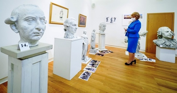 Expoziţia de proiecte „Statuia Baronului Samuel von Brukenthal”, deschisă la Sibiu