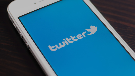 Twitter: Mai mult de 200 de milioane de utilizatori activi