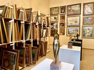 Stoc de 400 de opere de artă cu preţul de pornire de doar 100 de euro, în licitaţie la Bucureşti