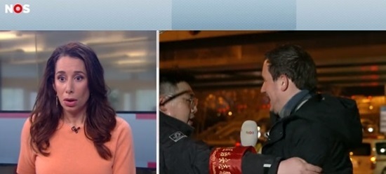 Un jurnalist olandez a fost întrerupt de gărzile de securitate în timp ce transmitea în direct de la Jocurile Olimpice Beijing - VIDEO