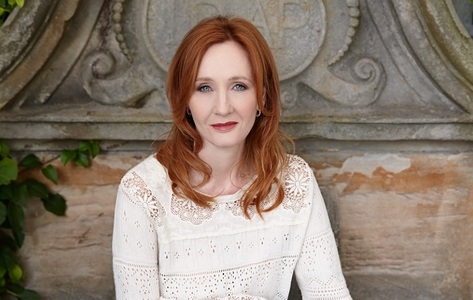 J.K. Rowling va dona mai mult de un milion de euro pentru copiii din Ucraina